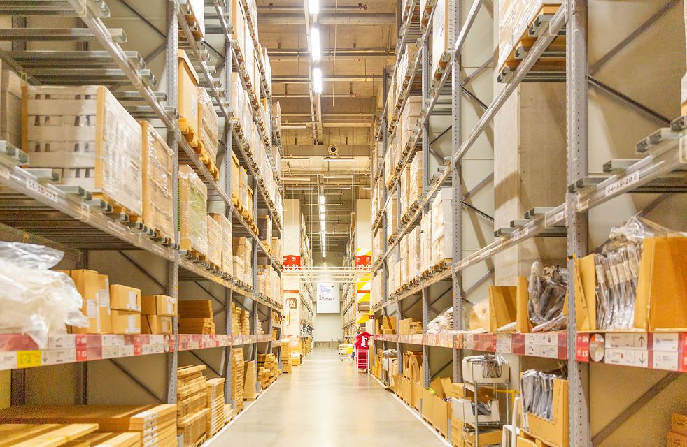 AI賦能網(wǎng)絡(luò)工程 叉車機(jī)器人的智能物流革命